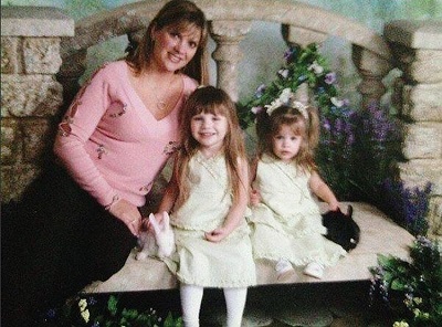 Mackenzie with her mother and sister. Know about her early life, parents, educational back ground